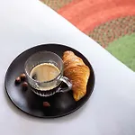 كورنر ايفل 3* باريس