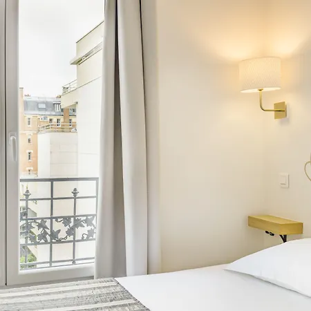 Korner Eiffel 3* Paris