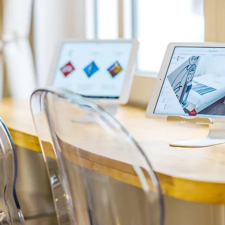 Korner Eiffel Hotel 3*