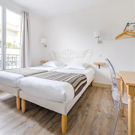 科纳艾菲尔酒店 3* 巴黎