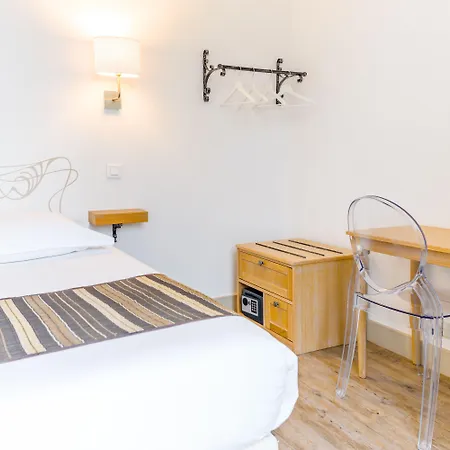 科纳艾菲尔酒店 3* 巴黎