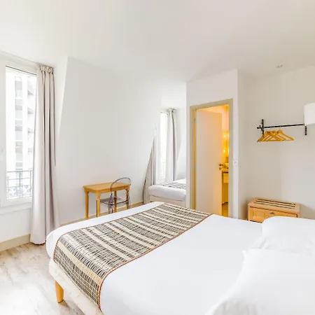 מלון Korner Eiffel 3*