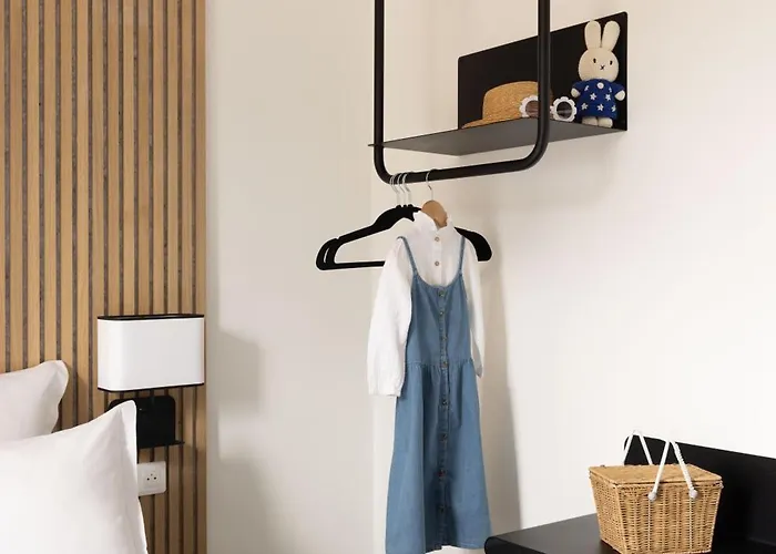 호텔 쾨르너 에펠 3*