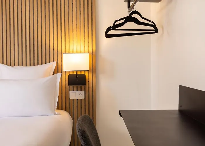 Korner Eiffel Hotel 3*