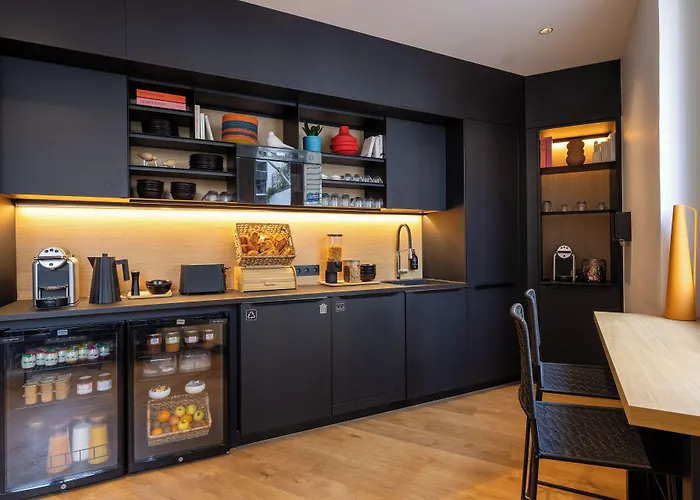 Korner Eiffel Hotel 3*