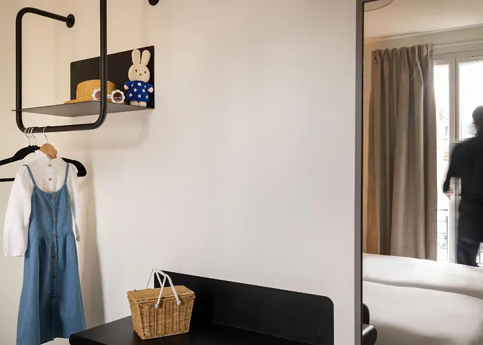 Korner Eiffel Hotel 3*