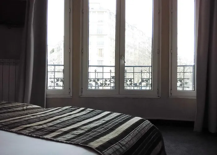 Korner Eiffel Hotel Paris