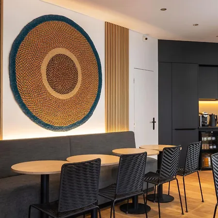 Korner Eiffel Hotel 3*
