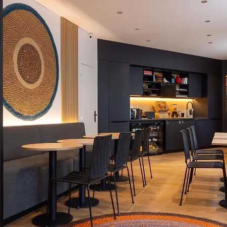 Korner Eiffel Hotel 3*